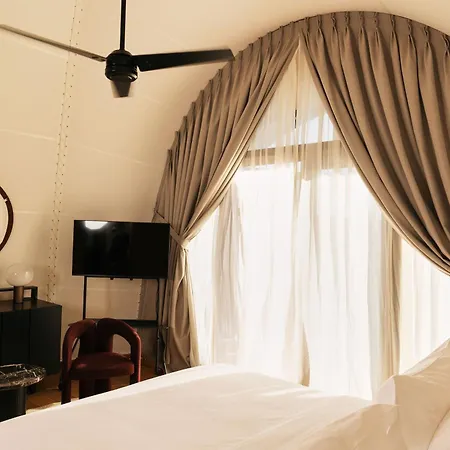 91 Riviera, The Hotel Athene