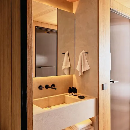 Hotel 91 Riviera, The Athene