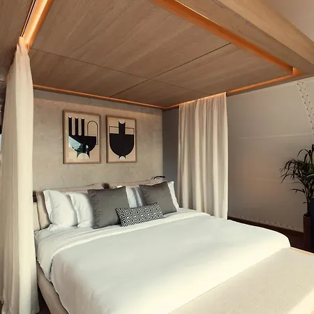 91 Riviera, The 5* Atenas